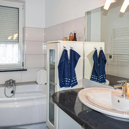 Дом отдыха 2 Bedroom Stunning In Wrzosowo (Kamien)